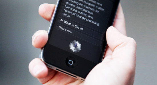 Apple делает упор на собственные технологии для Siri