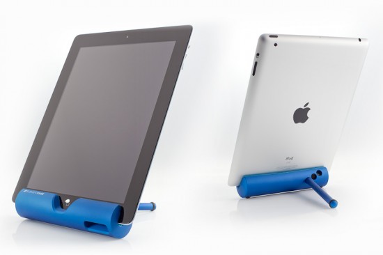 Общий вид планшета iPad 2 в подставке Joule Chroma iPad Stand