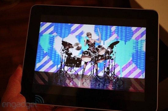 Видео на экране iPad выглядит отлично
