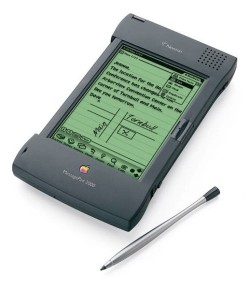 Наладонный компьютер Apple Newton MessagePad 2000